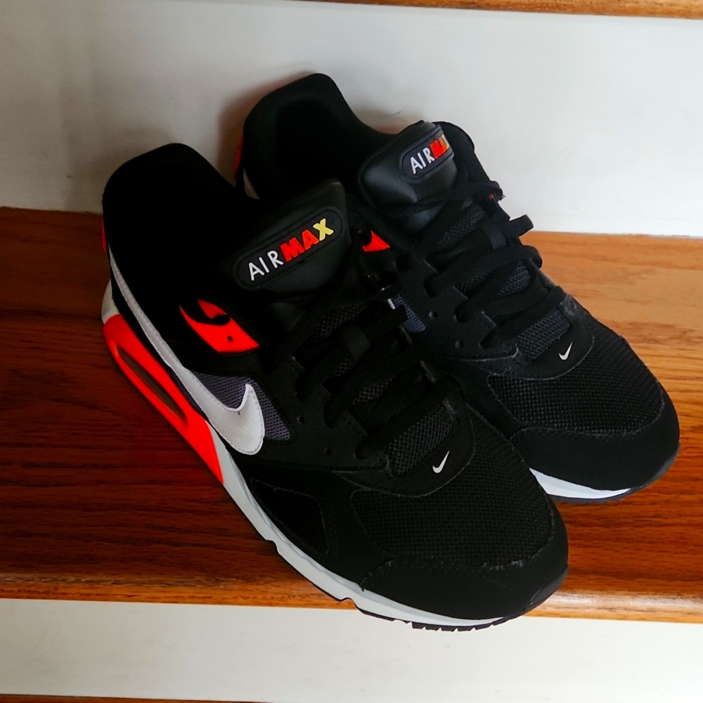 Nike Air Max orange,white and black